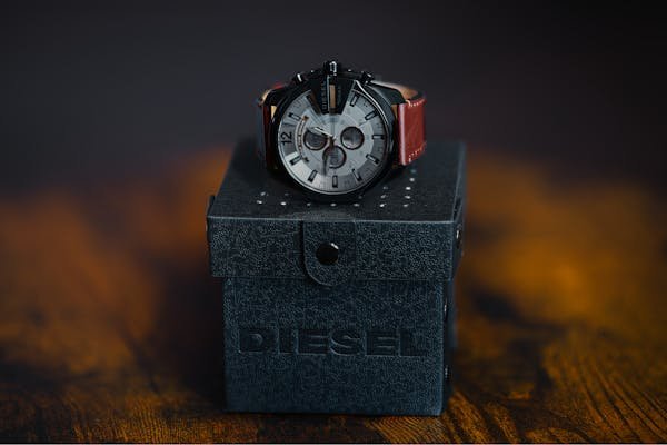 Discover what’s inside the mystery box one plus today!